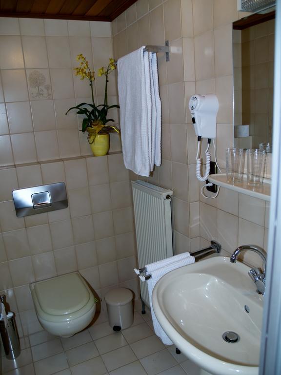 Gaestehaus Zum Stehling Monschau Ruang foto